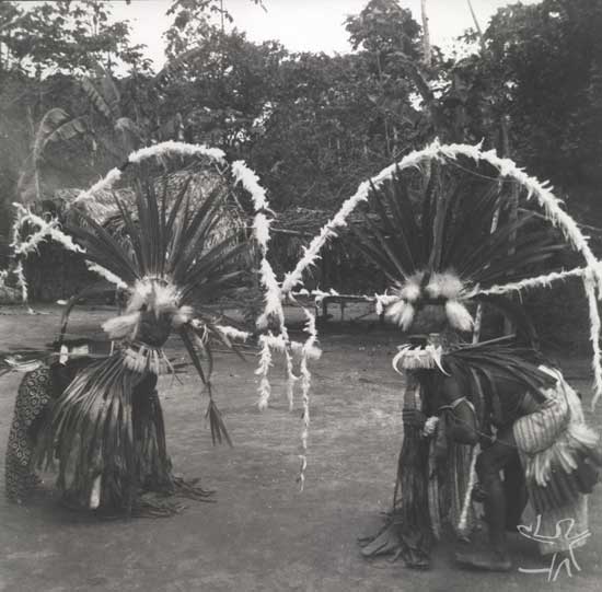 Festa de Okomo (em aparai; eputop em wayana), ritual Aparai-Wayana. Foto: Protásio Friekel, 1955.
