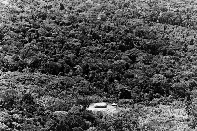 Vista aérea da maloca dos índios Gavião, Terra Indígena Igarapé Lourdes (RO). Foto: Kim-Ir-Sen/Agil