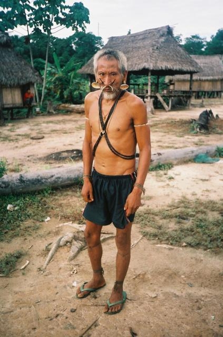 Índio Matis. Terra Indígena Vale do Javari. Amazonas, 1985. Foto: Philippe Erikson