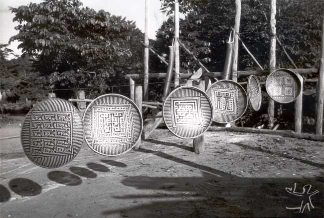 Cestas ye´kuana na aldeia de Auaris. Foto: Volkman Ziegler, 1982.