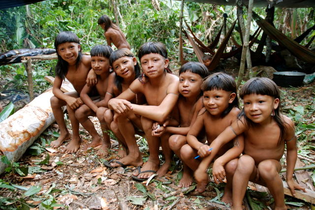Enawene Nawê children, Enawene Nawe Indigenous Territory, Mato Grosso. Photo: Vincent Carelli, 2009