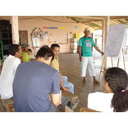 REBIO Piratuba / AP - Reunião TC Tabaco 2: Diagnóstico das atividades produtivas realizadas pela comunidade do Tabaco, localizada no interior da Rebio do Lago Piratuba (2007). 2006 / Patrícia Pinha/ICMBio REBIO Piratuba / AP - Reunião TC Tabaco 2: Diagnóstico das atividades produtivas realizadas pela comunidade do Tabaco, localizada no interior da Rebio do Lago Piratuba (2007). 2006 / Patrícia Pinha/ICMBio