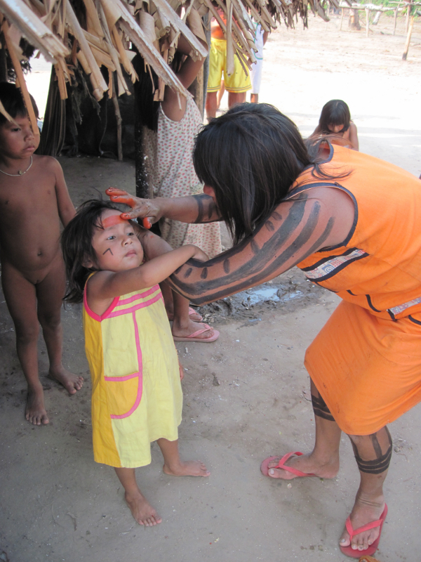 Activities of the Tapayuna History Project. Kawêretxikô village (Capoto-Jarina IL). Photo: Beatriz de Almeida Matos, 2010.