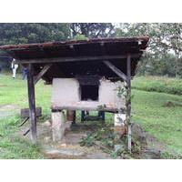 TRADICIONAL FORNO A LENHA DA RESIDÊNCIA DO SR. EDSON (MORADOR DO JD. CASA GRANDE) NPICT0181