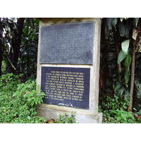 MARCO HOMENAGEANDO CHANG CHWU FEI, FUNDADOR DA 1ª FÁBRICA DE ÓLEO DE GERGELIN NO BRASIL.  PICT0189