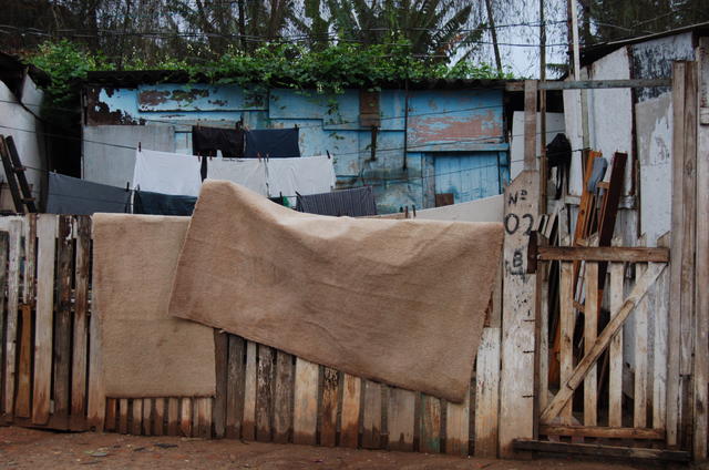Casa em ocupação na Estrada do Alvarenga.