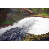 Água Preta Espuma Branca -  Extremos do Desequilíbrio