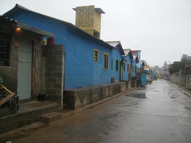 Casas...sobre o córrego