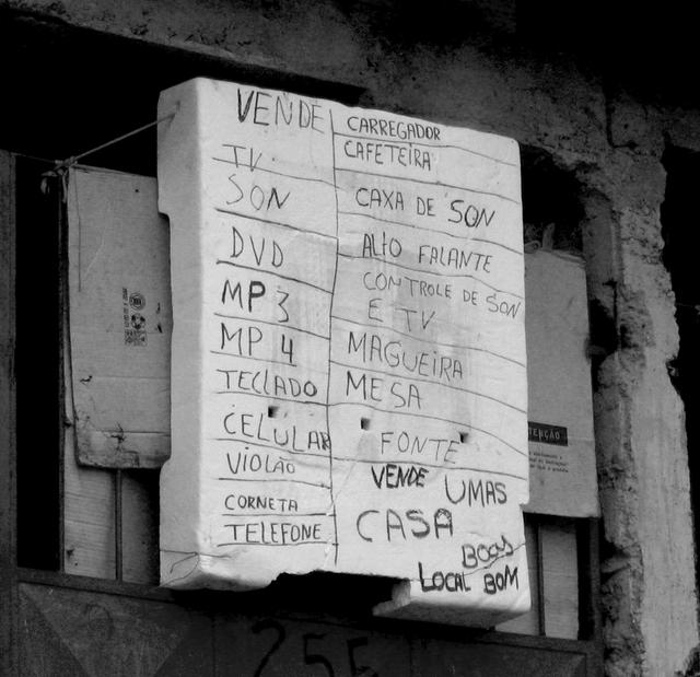 Vende-se (?)