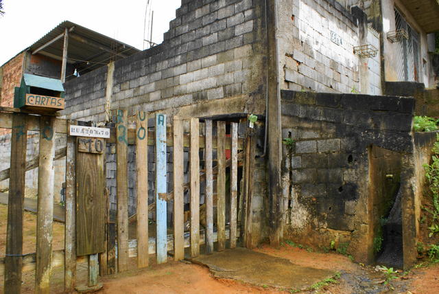 Arquitetura da Cratera de Colônia e Vargem Grande.