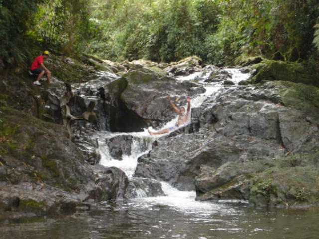 Por Irene Hemmel Cachoeira linda