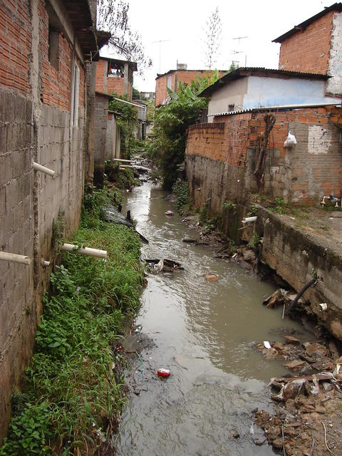 Do esgoto para a torneira
